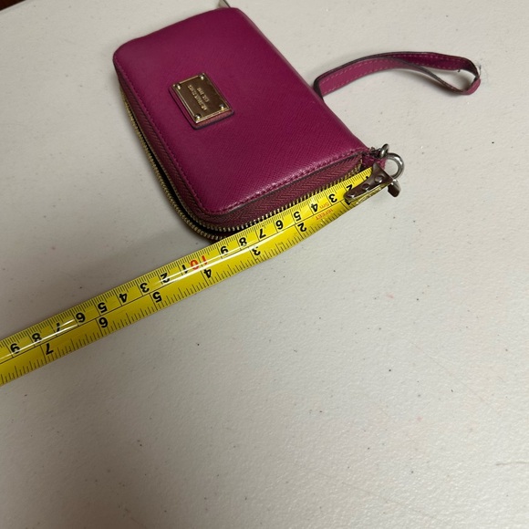 Michael Kors Large Pink Faux Leather Wristlet Wallet - Picture 3 of 12